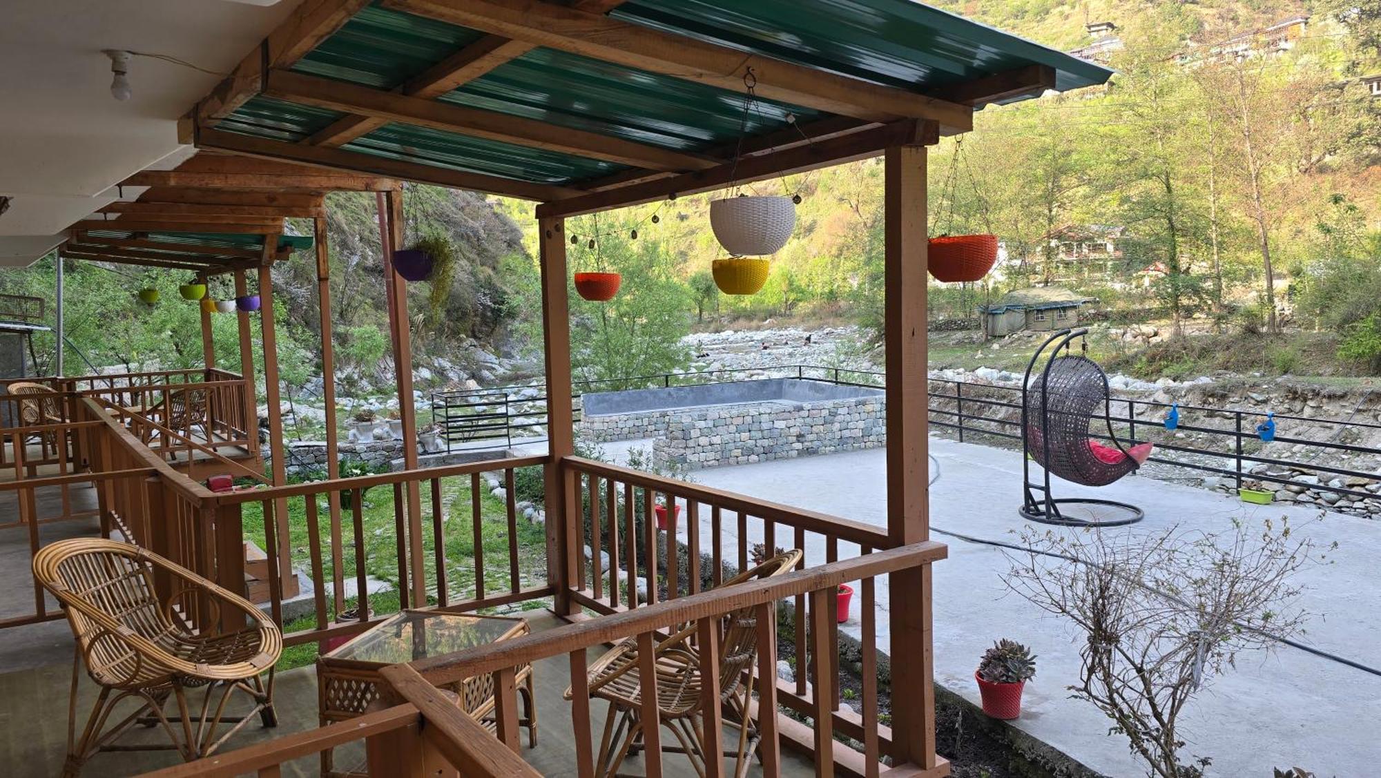 Sharda Resort-Tirthan Valley Banjār エクステリア 写真